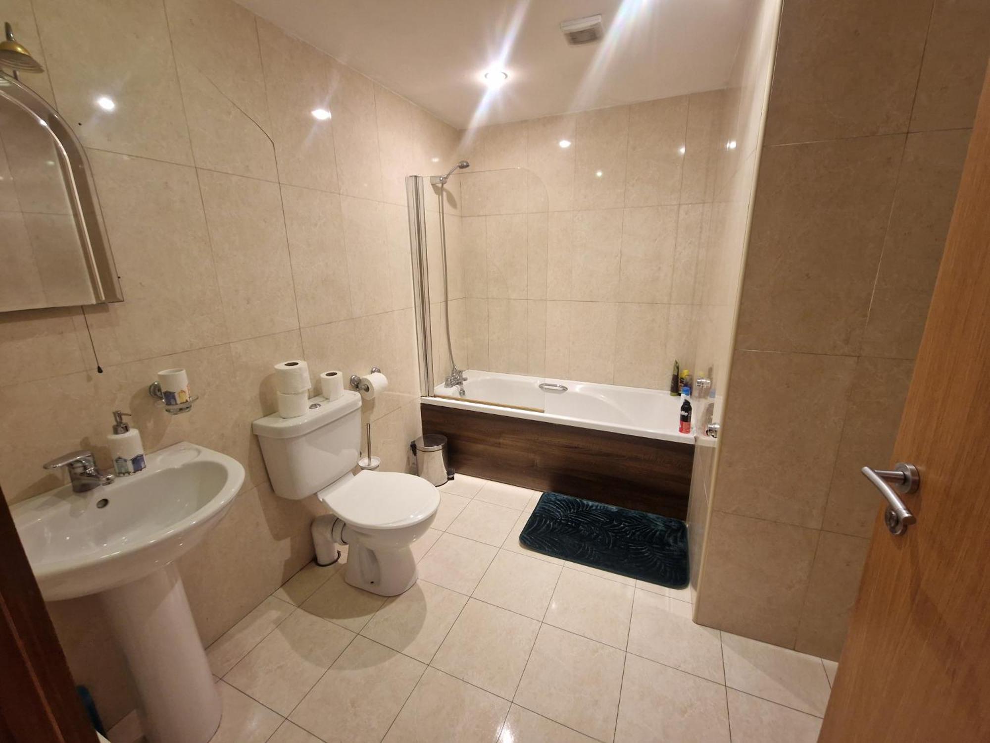Modern Flat In City * Limerick